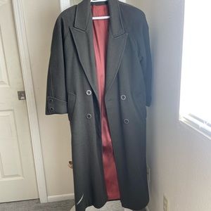 Maxi Length Coat Small-Medium size in Khaki color